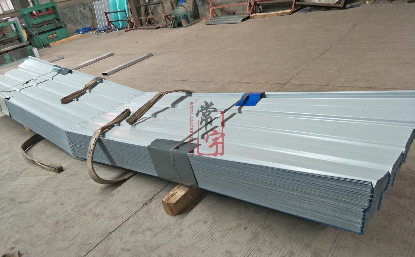 820型弧形瓦0.526海蘭